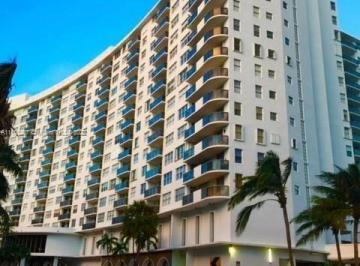 1b2148a1c950e51f16920474ce5df4eb93710263 · Apartamento com 1 dormitório à venda em Miami Beach/FL