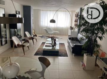 b9013c0581f1ad0623f4bf6cebe8395b0e6ab7a2 · Apartamento com 1 dormitório à venda em Miami Beach/FL
