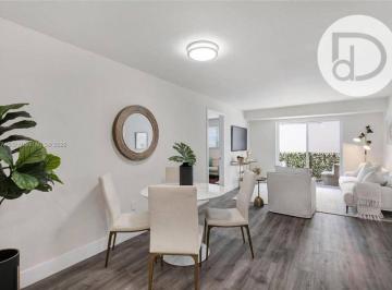 88240008fd410c7a98fbd44dc62c1d5a2459f6ca · Apartamento com 2 dormitórios à venda - Miami Beach - Miami-Dade County/FL