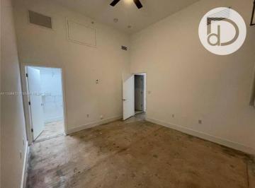 b69a2f538120b3f38ed58e3d2b6a853545ffae67 · Apartamento com 1 dormitório à venda - Miami Beach/FL