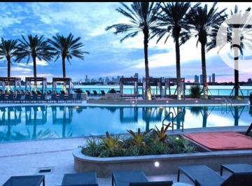 d55b32086aeeeeab4f8a67fa529d094095e3d803 · Apartamento com 1 dormitório à venda - Miami Beach  - Miami-Dade County/FL