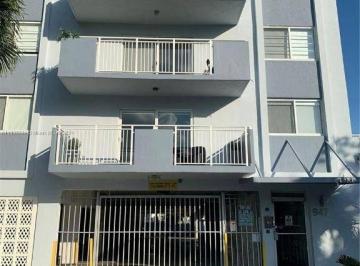 c211ed8949a02dc9c19a53a9b0e056703f600b34 · Apartamento com 1 dormitório à venda - Miami Beach  - Miami-Dade County/FL