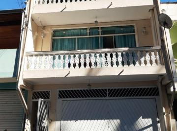 Casa · 378m² · 3 Quartos · Ótimo Imóvel