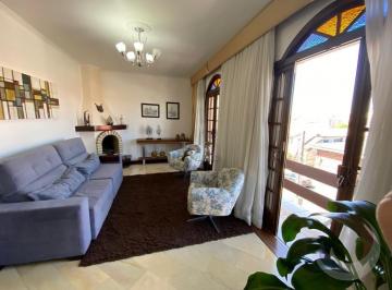 36 · Casa Residencial de 3 dorms no bairro Capoeiras