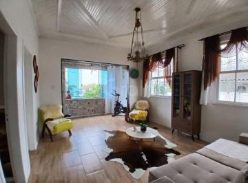 1 · Casa Residencial com 2 quartos e 180m² privativos em José Mendes, Florianópolis