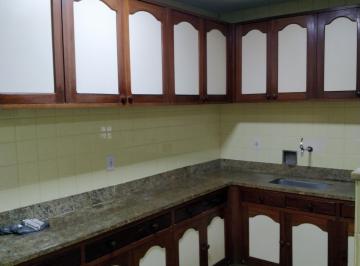 Apartamento de 6 quartos, Macaé · Sobrado bem localizado, pertinho do calçadão.