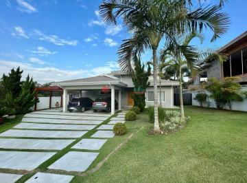 Casa · 370m² · 5 Quartos · 4 Vagas · Casa alto padrão à venda completamente mobiliada e equipada no Condomínio Terras de Santa Tereza.