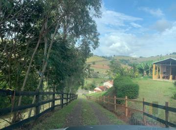 Foto 01 · Vendo sítio excelente em Piranguinho