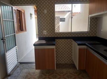 Casa de 3 quartos, Sorocaba · Vendo linda casa 2 dormitórios 1 suíte + 1 suíte de fundo codomínio Sorocaba SP
