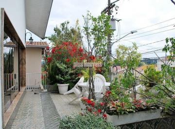 Casa · 550m² · 4 Quartos · 6 Vagas · CASA DE VILA EM RUA FECHADA! OPORTUNIDADE!