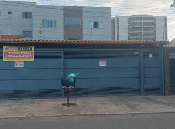 Casa de 3 quartos, Taguatinga · QSA 04 – 3Qts, próximo Estação do metrô, Alameda Shopping e Banco do Brasil
