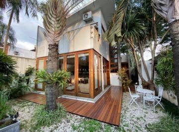 fc1a97fa04e9f66ddf98b61e172305c1e11bd953 · Casa mista, espaçosa e com área verde no Brooklin