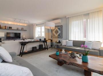Apartamento · 258m² · 4 Quartos · 4 Vagas · Excelente apartamento com 258 m2 e 4 vagas em excelente localização no Alto de Pinheiros