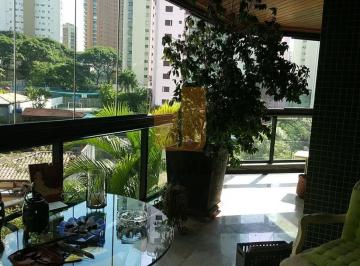 Apartamento · 300m² · 5 Quartos · 4 Vagas · Apartamento bem localizado na Vila Mariana em prédio com lazer completo.