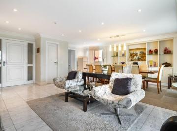 Apartamento · 202m² · 3 Quartos · 4 Vagas · Apartamento com 3 dormitórios e 4 vagas em Higienópolis.