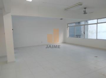 Comercial · 305m² · Loja no 1º andar, 175m² em vão livre