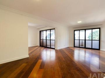 Apartamento · 190m² · 4 Quartos · 3 Vagas · Apartamento super bem distribuído com ampla suíte em edíficio com lazer!