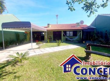 Casa de 2 quartos, Imbé · XC604 - Excelente residência em localização privilegiada no centro de Imbé