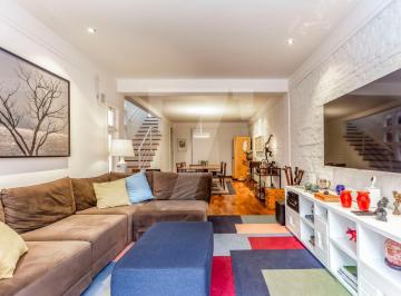 Casa · 220m² · 3 Quartos · 2 Vagas · Casa reformada à venda no Jardim Paulistano!