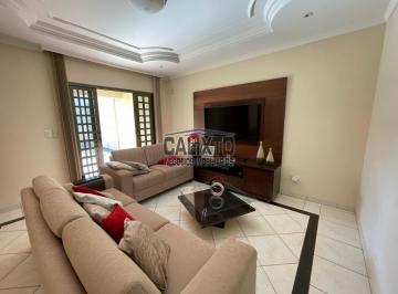 Casa · 225m² · 3 Quartos · 2 Vagas · CASA BAIRRO SANTA MÔNICA
