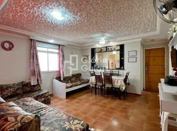 Foto 01 · Apartamento de 2 quartos frente para a rua com excelente localização na Praia do Morro