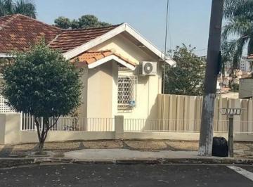 Casa · 220m² · 3 Quartos · 2 Vagas · Casa em Avenida Itu - Cascata - Marília/SP