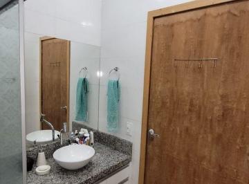 Casa de 3 quartos Venda R$ 789.380 · Sobrado em Sertanópolis - Centro - Sertanópolis/PR