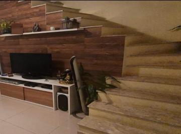 Casa de 3 quartos, Osasco · Sobrado à venda no bairro Ayrosa na Rua Jandaia