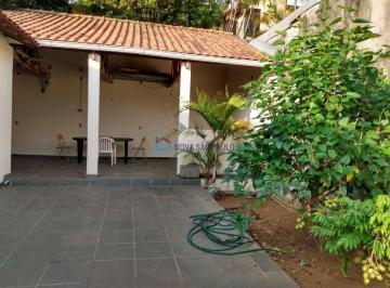 Casa · 230m² · 3 Quartos · 5 Vagas · Casa grande (230m2) com canil, 3 suítes, 5 vagas - metrô Jabaquara