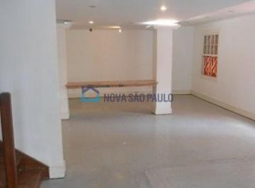 Comercial · 186m² · Casa de 186m² disponível para locação na Santa Cecília.