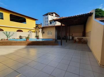 Foto 04 · Casa à Venda Próximo ao Centro Guarapari ES com 4 Quartos, Área de Lazer Completa com Piscina e Quin