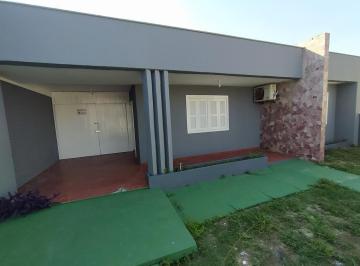 Casa · 4 Quartos · 2 Vagas · Casa à venda - no Centro