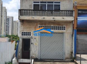 Terreno · 140m² · Imóvel Comercial com 2 Casas em Avenida Movimentada no Bela Vista