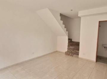 Casa · 90m² · 2 Quartos · 2 Vagas · Sobrado em condomínio residencial