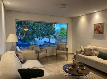 Casa de 3 quartos, Águas Claras · Linda casa com 1090m² e 3 suítes em Arniqueiras atrás do dona de casa