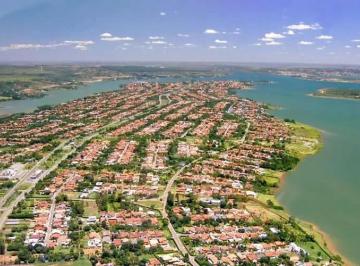 Terreno de 1 quarto, Brasília · Lote  QL com pequena casa no Lago Norte por R$ 1.700.000,00