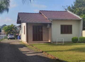 Casa · 2 Quartos · 2 Vagas · Casa com terreno grande