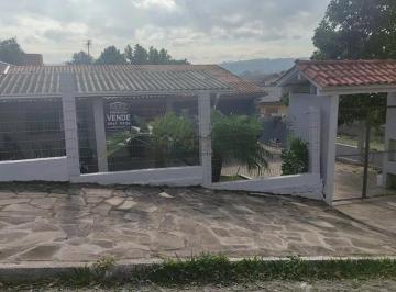 Casa · 136m² · 2 Quartos · 3 Vagas · Casa com mercado, escolas e ônibus tudo perto.