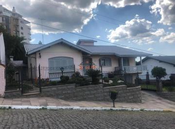 Casa · 250m² · 4 Quartos · 2 Vagas · Casa no Centro de Farroupilha