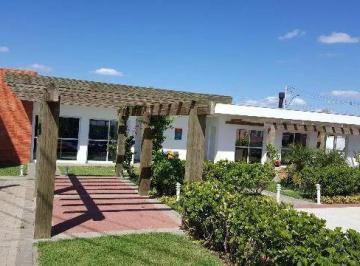Casa · 90m² · 3 Quartos · 2 Vagas · Casa com 3 dormitórios à venda, 90 m² por R$ 4190 - Parque da Matriz - Gravataí/RS