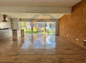 2023/09/b5efedab3d78dd59b1f8ca32f4f7ac31.jpg · Venda e Locação casa térrea , 4 dormitórios, 7 banheiros, espaço para hospedes, piscina, em Condomin