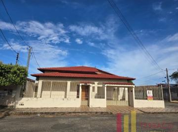 FACHADA · Casa, Centro, Uruaçu, GO