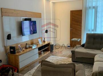 Casa · 187m² · 3 Quartos · 5 Vagas · Casa a venda no Bairro do Tatuapé com 3 quartos e quintal com churrasqueira