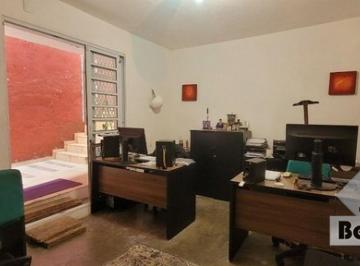 Casa · 251m² · 3 Quartos · 3 Vagas · Excelente casa ampla Proximo Paes de Barros
