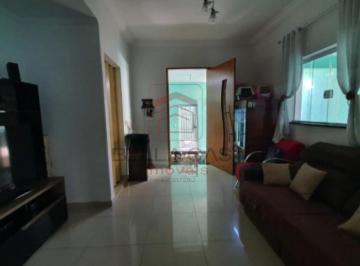 Casa · 200m² · 4 Quartos · 6 Vagas · Sobrado a venda na Mooca com 4 quartos, quintal e churrasqueira