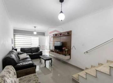 Casa · 230m² · 4 Quartos · 3 Vagas · Sobrado a venda na mooca com 4 quartos, 3 vagas e quintal