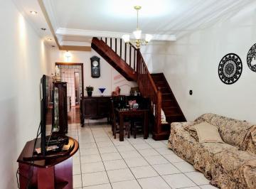 Casa · 150m² · 2 Quartos · 1 Vaga · Sobrado de vila com portão automático na Vila Bertioga.