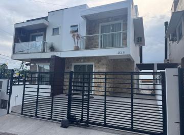 Casa · 93m² · 2 Quartos · 1 Vaga · Casa em Garopaba