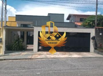 Foto 01 · Casa à venda em Taubaté-SP, no bairro Jardim Morumby com 4 quartos, 1 sala, 3 banheiros e 3 vagas de
