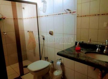 c3fe2ed9b5ac52a6ef942279b07981f2.jpg · Casa Sobrado em Araraquara